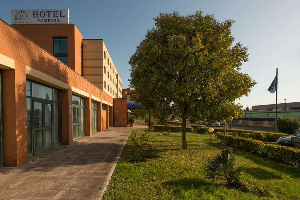 Meditur Hotel Pomezia Bagian luar foto