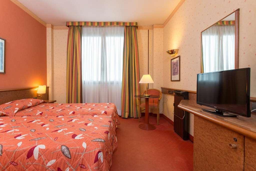 Meditur Hotel Pomezia Ruang foto